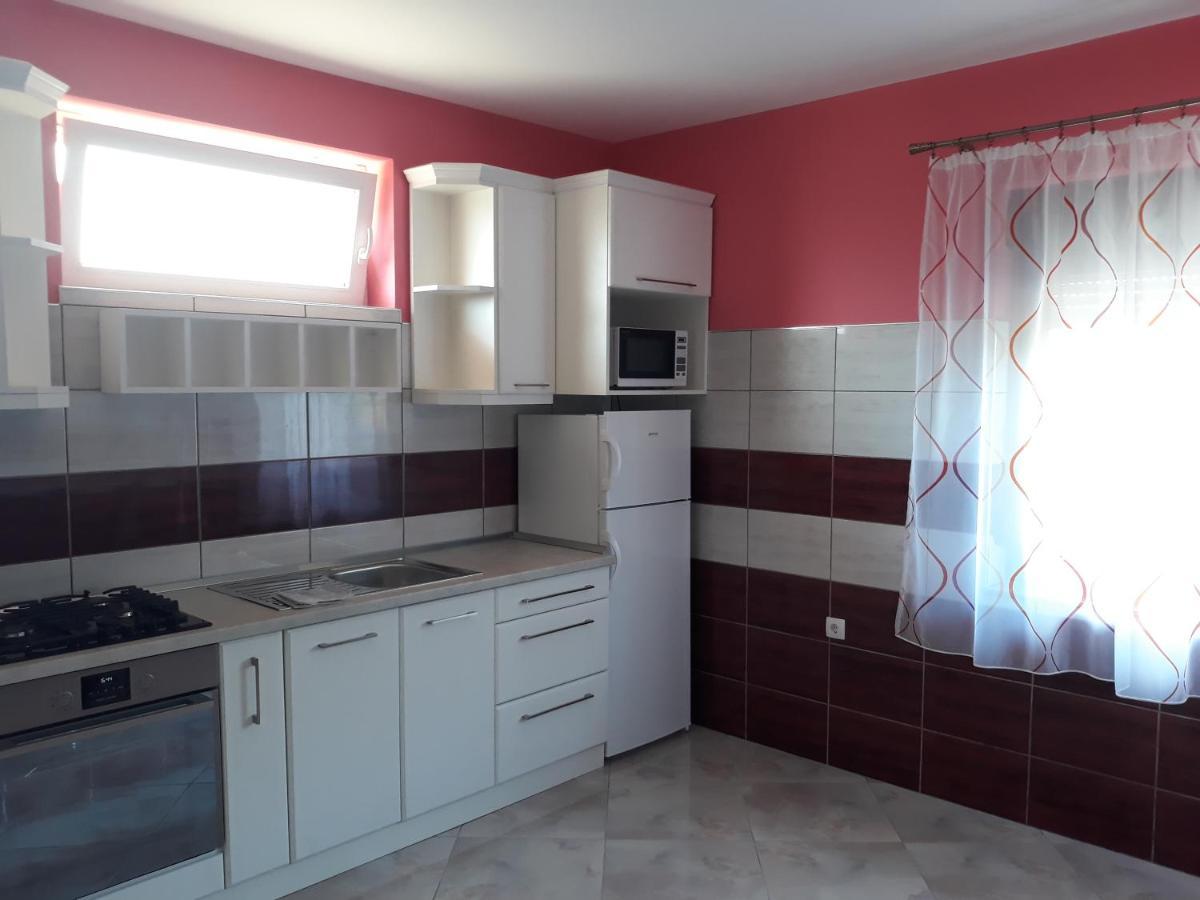 Andi Apartman Pacir Exterior foto